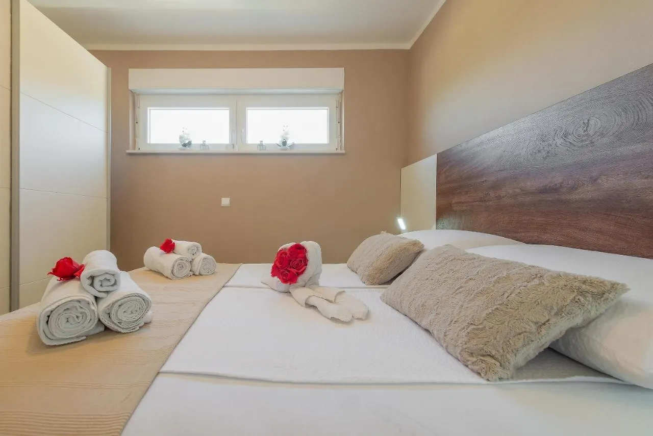 Holiday home Villa Zubak Rovanjska